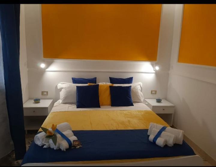 Politeama Center Bed and Breakfast Palermo Exteriör bild