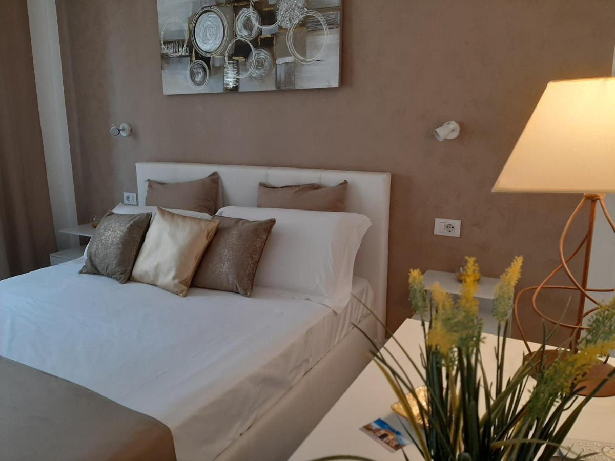 Politeama Center Bed and Breakfast Palermo Exteriör bild